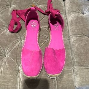 New with out box women’s Vince Camuto Pink suede ribbon shoes